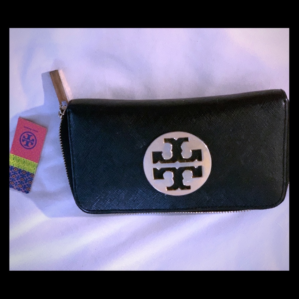 Tory Burch Continental Zip Wallet